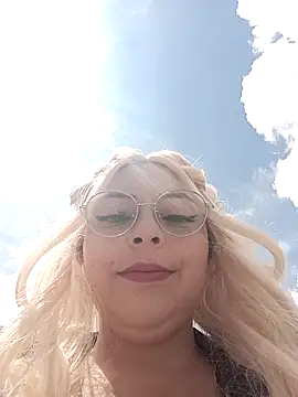 madelaine- online show from March 2026 06:36:01 PM