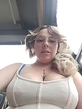 madelaine- online show from February 2026 07:03:01 PM