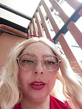 madelaine- online show from February 2026 07:05:01 PM