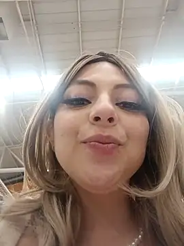 madelaine- online show from November 2025 07:24:02 PM