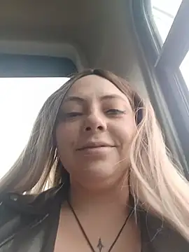 madelaine- online show from November 2025 07:40:02 PM