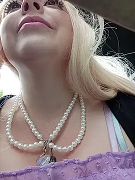 madelaine- online show from February 2026 07:25:01 PM