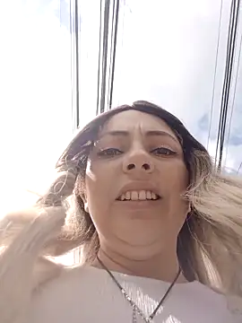 madelaine- online show from October 2025 06:49:01 PM