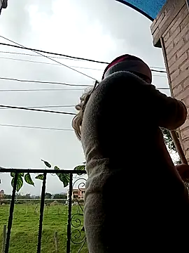 madelaine- online show from December 2025 07:55:02 PM