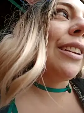 madelaine- online show from November 2025 09:08:02 PM