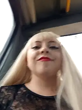 Snapshot of madelaine- chatting on February 2025 08:03:01 PM madelaine- online show from February 2025 08:03:01 PM