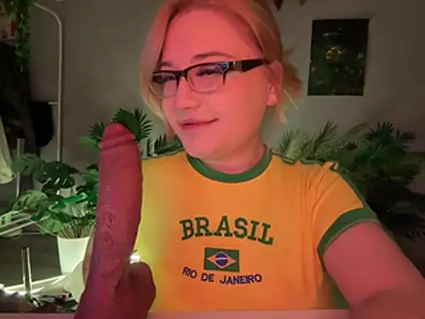 DaisyBooom online show from February 2026 07:32:01 PM