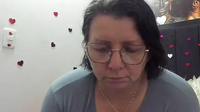 Evaaross 2345 online show from April 2026 01:28:02 PM