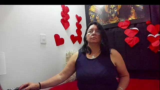 Evaaross 2345 online show from February 2025 09:32:01 PM