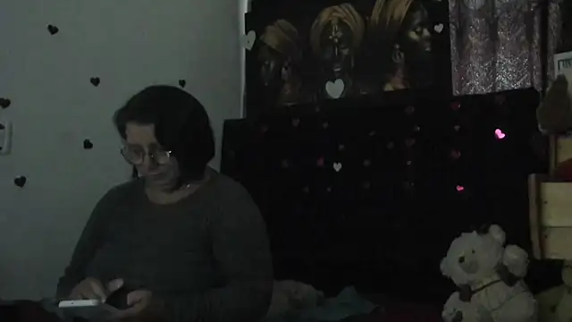 Evaaross 2345 online show from April 2026 12:34:02 PM