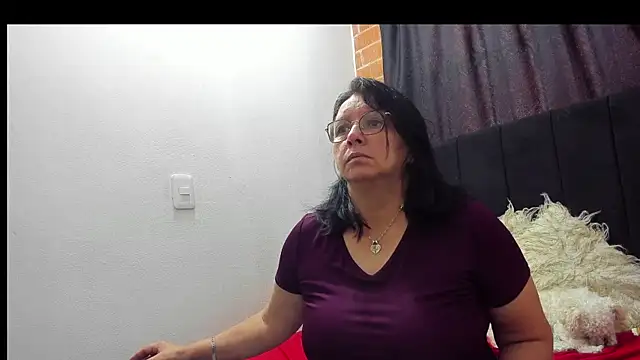 Snapshot of Evaaross_2345 chatting on November 2025 01:55:02 PM Evaaross 2345 online show from November 2025 01:55:02 PM