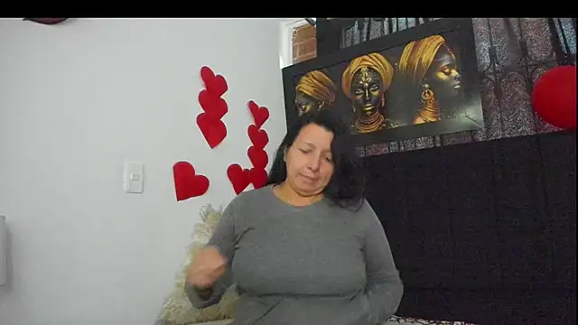 Evaaross 2345 online show from February 2025 07:43:02 PM