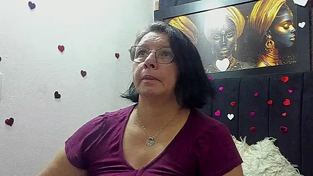 Evaaross 2345 online show from May 2026 01:39:02 PM