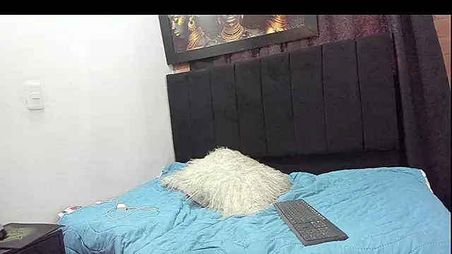 Evaaross 2345 online show from February 2025 05:58:02 PM