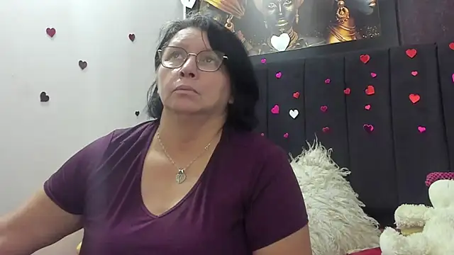 Evaaross 2345 online show from May 2026 08:23:02 PM