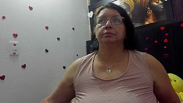 Evaaross 2345 online show from June 2026 07:35:02 PM