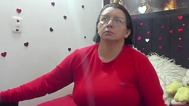 Evaaross 2345 online show from April 2026 08:56:01 PM