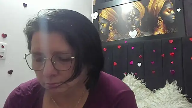 Evaaross 2345 online show from April 2026 01:45:02 PM