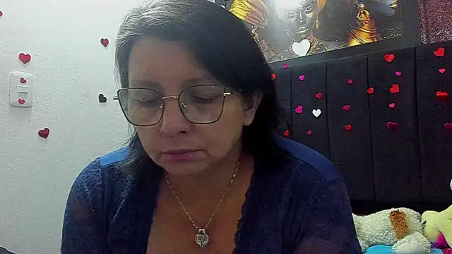 Evaaross 2345 online show from July 2026 07:39:02 PM