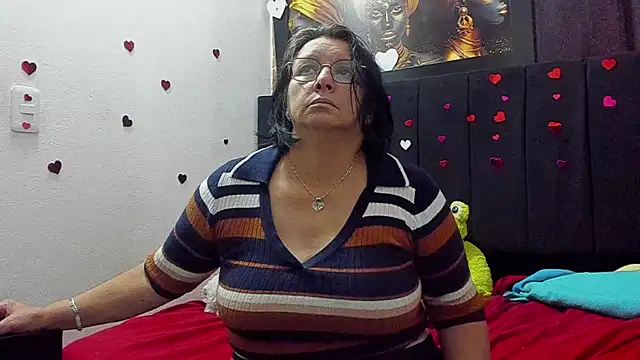 Evaaross 2345 online show from June 2026 08:14:02 PM