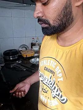 RKumar1994 online show from January 2026 10:43:02 AM