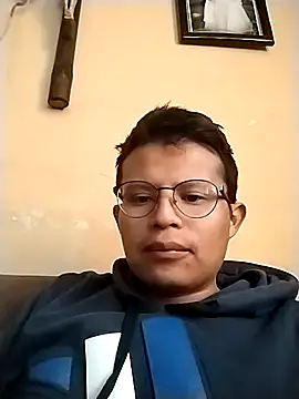 BoyHot11 online show from January 2026 06:33:01 PM