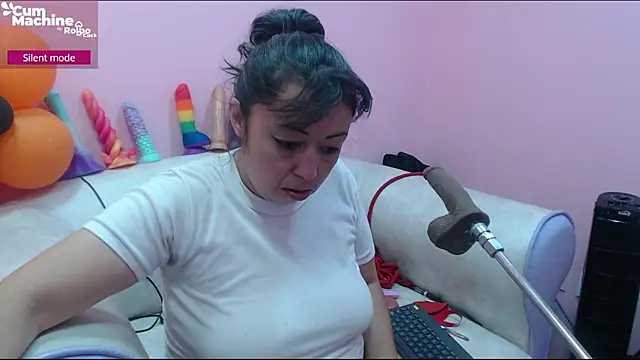 Snapshot of Drool_Sucker chatting on November 2025 12:32:01 PM Drool Sucker online show from November 2025 12:32:01 PM