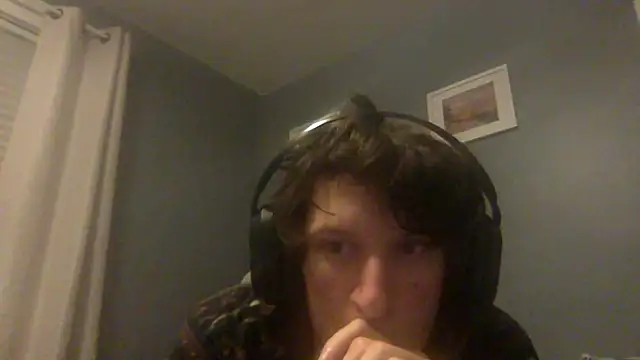 KittingGrappler online show from November 2025 12:44:01 AM