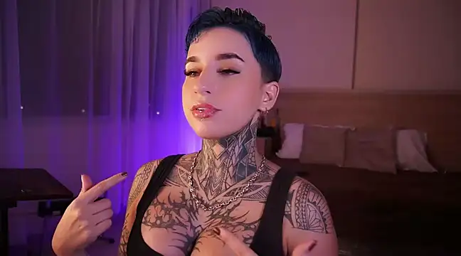 Snapshot of AliceShazaham_ chatting on December 2024 07:47:02 AM AliceShazaham online show from December 2024 07:47:02 AM