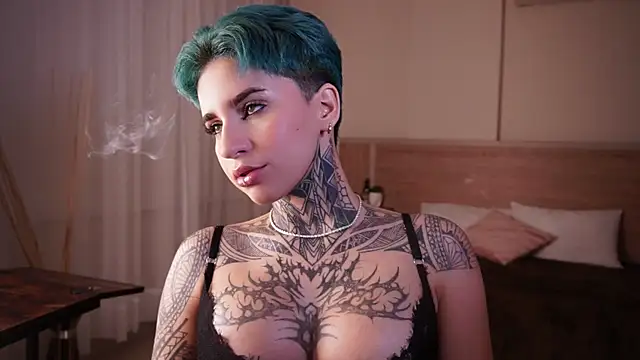 Snapshot of AliceShazaham_ chatting on February 2025 08:43:02 AM AliceShazaham online show from February 2025 08:43:02 AM