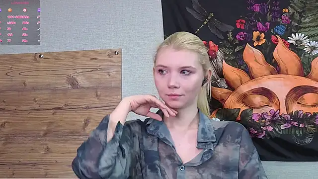 Snapshot of DaisyElmers chatting on October 2025 03:54:02 AM DaisyElmers online show from October 2025 03:54:02 AM