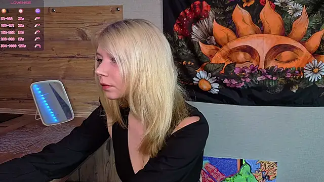 Snapshot of DaisyElmers chatting on September 2025 04:37:01 AM DaisyElmers online show from September 2025 04:37:01 AM
