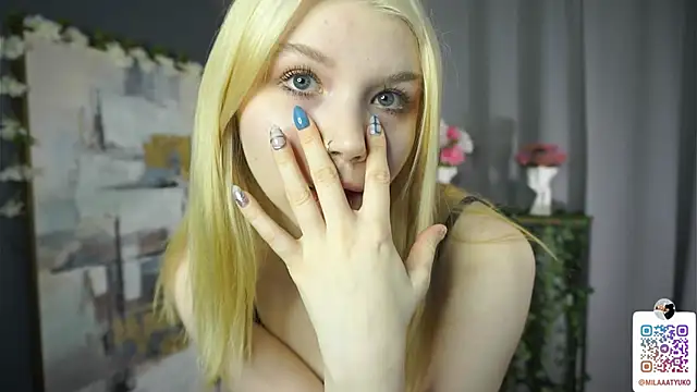 Snapshot of DaisyElmers chatting on February 2025 03:23:01 AM DaisyElmers online show from February 2025 03:23:01 AM
