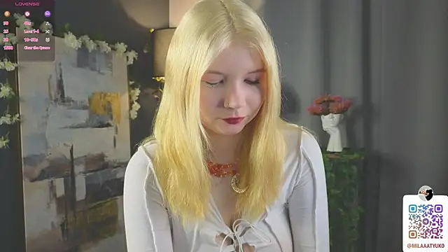 Snapshot of DaisyElmers chatting on February 2025 02:31:01 AM DaisyElmers online show from February 2025 02:31:01 AM