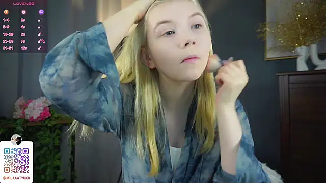Snapshot of DaisyElmers chatting on March 2025 03:12:02 AM DaisyElmers online show from March 2025 03:12:02 AM