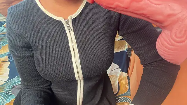 Snapshot of Sheela_oshovadi chatting on February 2026 08:14:01 AM Sheela oshovadi online show from February 2026 08:14:01 AM