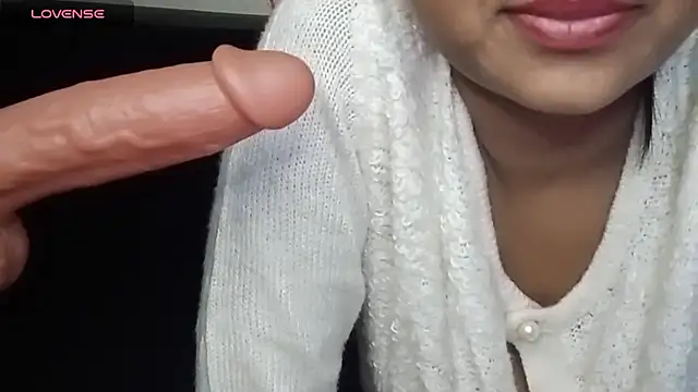 Snapshot of Sheela_oshovadi chatting on January 2025 01:21:02 PM Sheela oshovadi online show from January 2025 01:21:02 PM