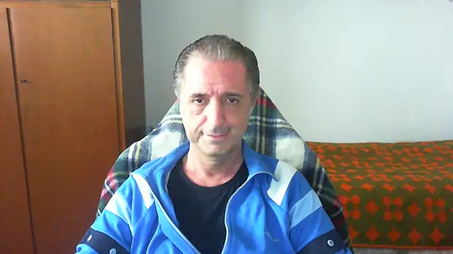 lliuk70mi online show from May 2026 12:42:01 PM