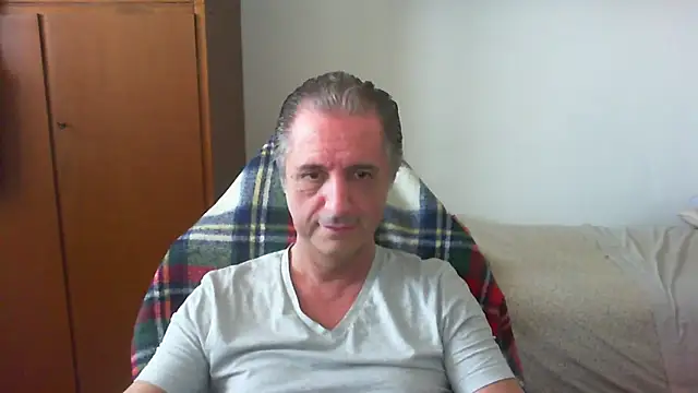 lliuk70mi online show from May 2026 12:33:01 PM