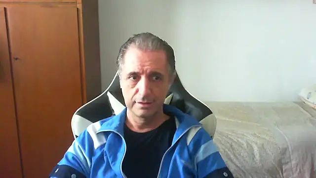 lliuk70mi online show from May 2026 01:04:02 PM
