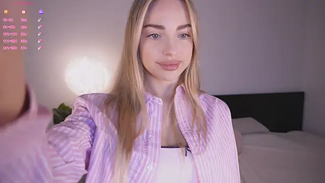 Snapshot of Nicole_youthfull chatting on February 2025 07:18:02 PM Nicole youthfull online show from February 2025 07:18:02 PM