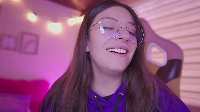 milly kenner online show from March 2026 08:10:01 PM