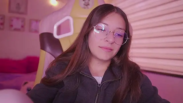 milly kenner online show from March 2026 08:07:01 PM