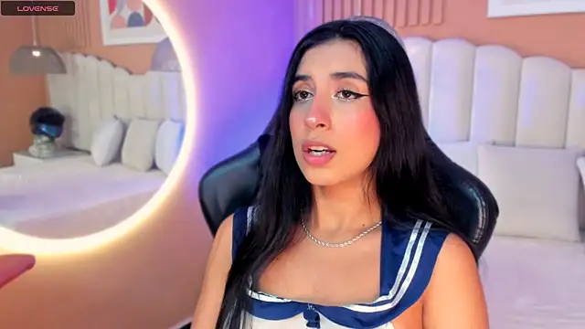 zia cooper online show from October 2025 07:15:01 PM