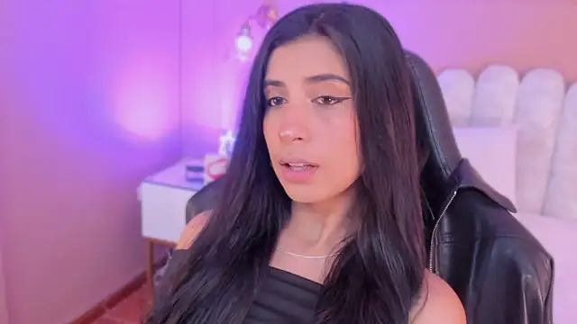 zia cooper online show from March 2026 06:56:01 PM