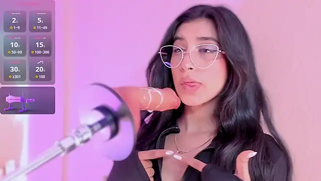 zia cooper online show from April 2026 09:39:33 PM