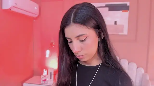 zia cooper online show from March 2026 07:07:02 PM