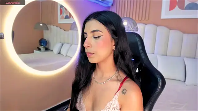 zia cooper online show from October 2025 07:25:02 PM