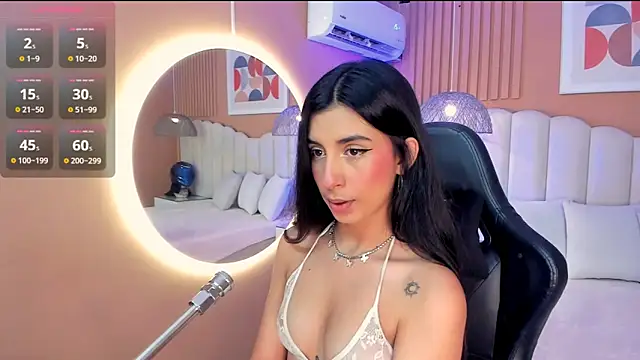 zia cooper online show from September 2025 07:08:02 PM