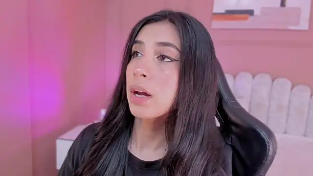 zia cooper online show from February 2026 06:52:01 PM